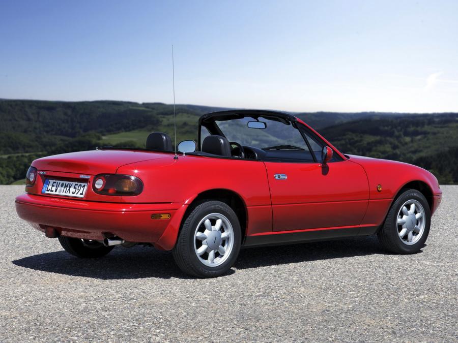  Mazda MX-5 (NA) 1989 года  (фото 18 из 30)